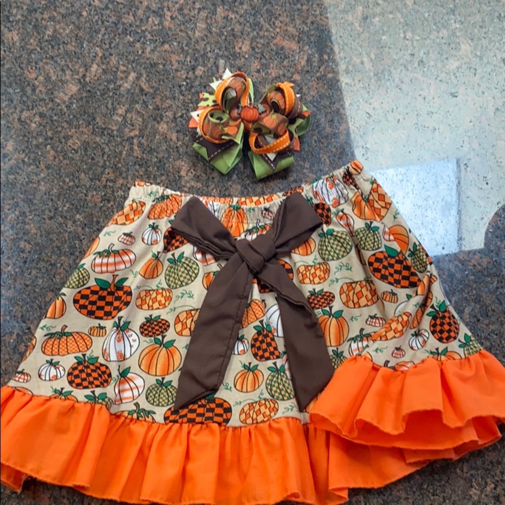 Pumpkin Fall Halloween skirt 5T and Bow